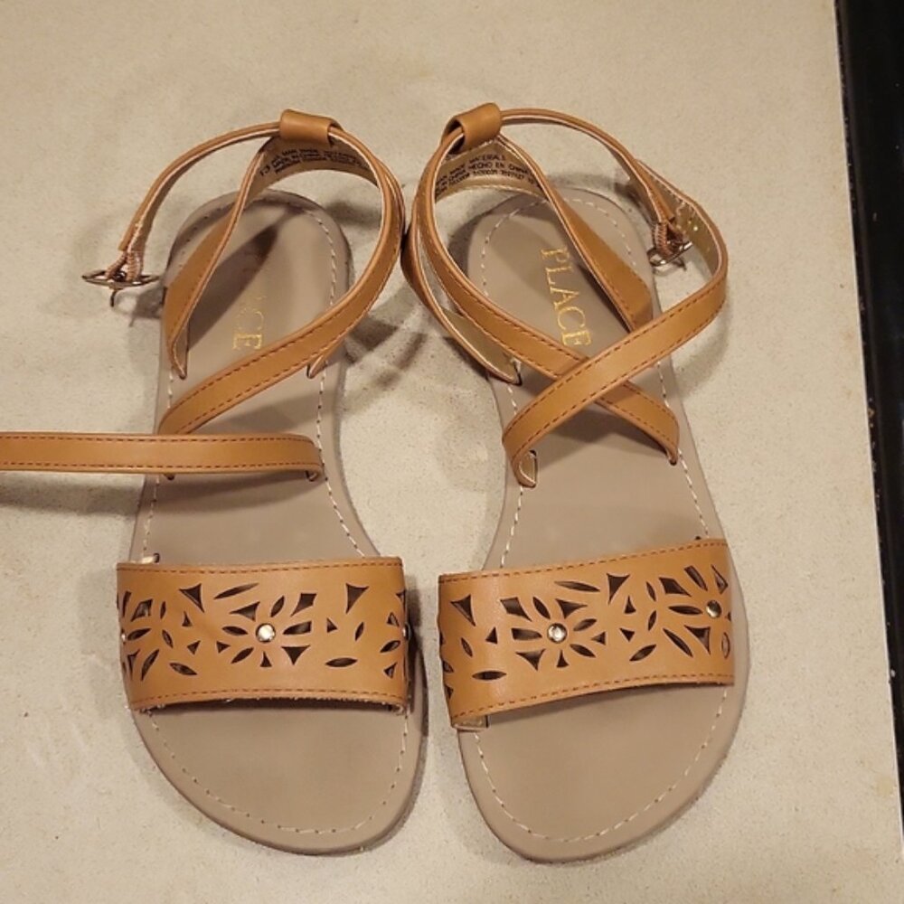 Girls sandals